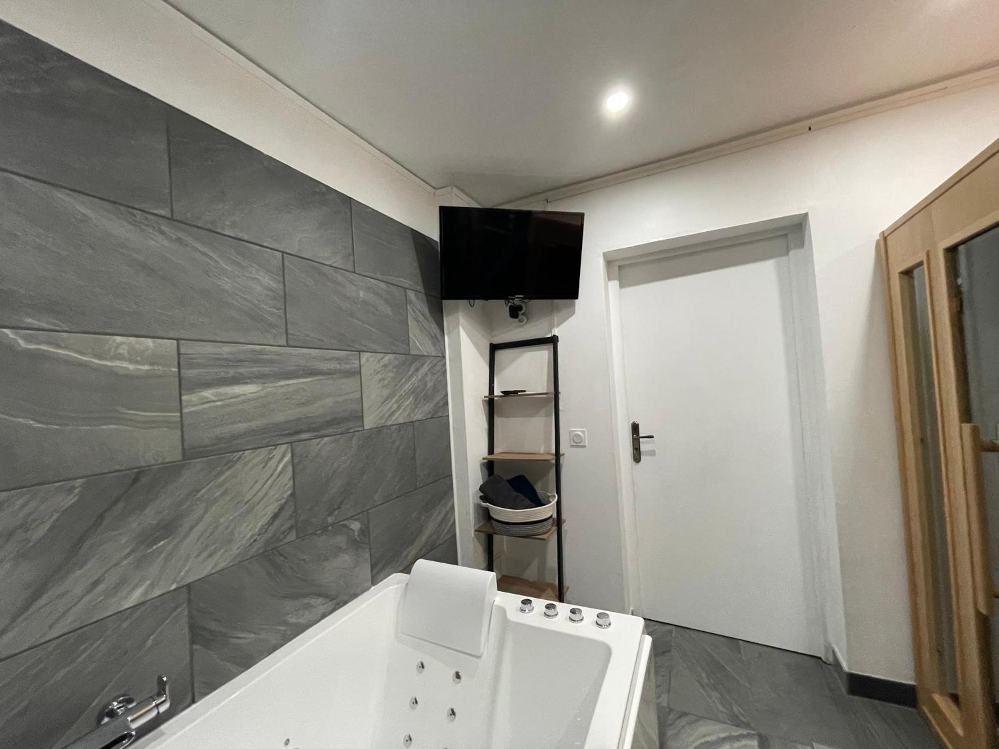 Le Peaky Blinders - Kreativehome Rouen Extérieur photo